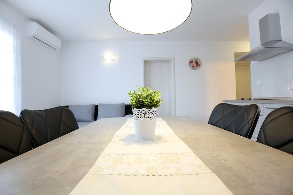 Sukošan Apartments Nada מראה חיצוני תמונה